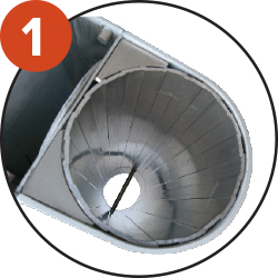 Profil dentelé pour laisser passer les grains de sable et graviers, évitant tout blocage des poteaux