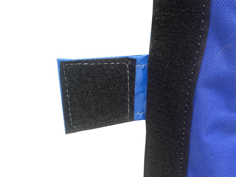 Protection mousse poteau rond fermeture laçage et velcro sur mesure